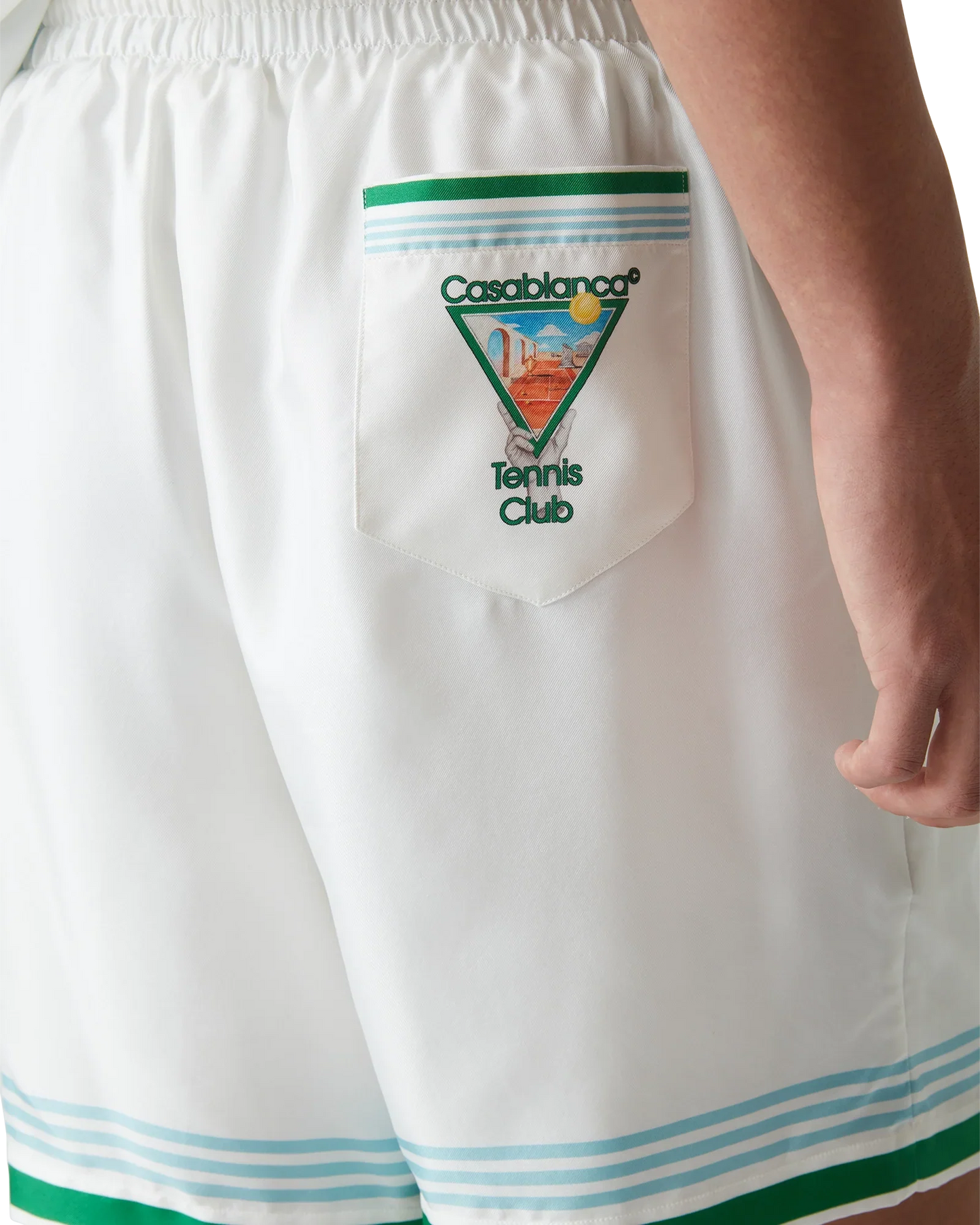 Shorts en soie emblématiques du tennis métaphysique