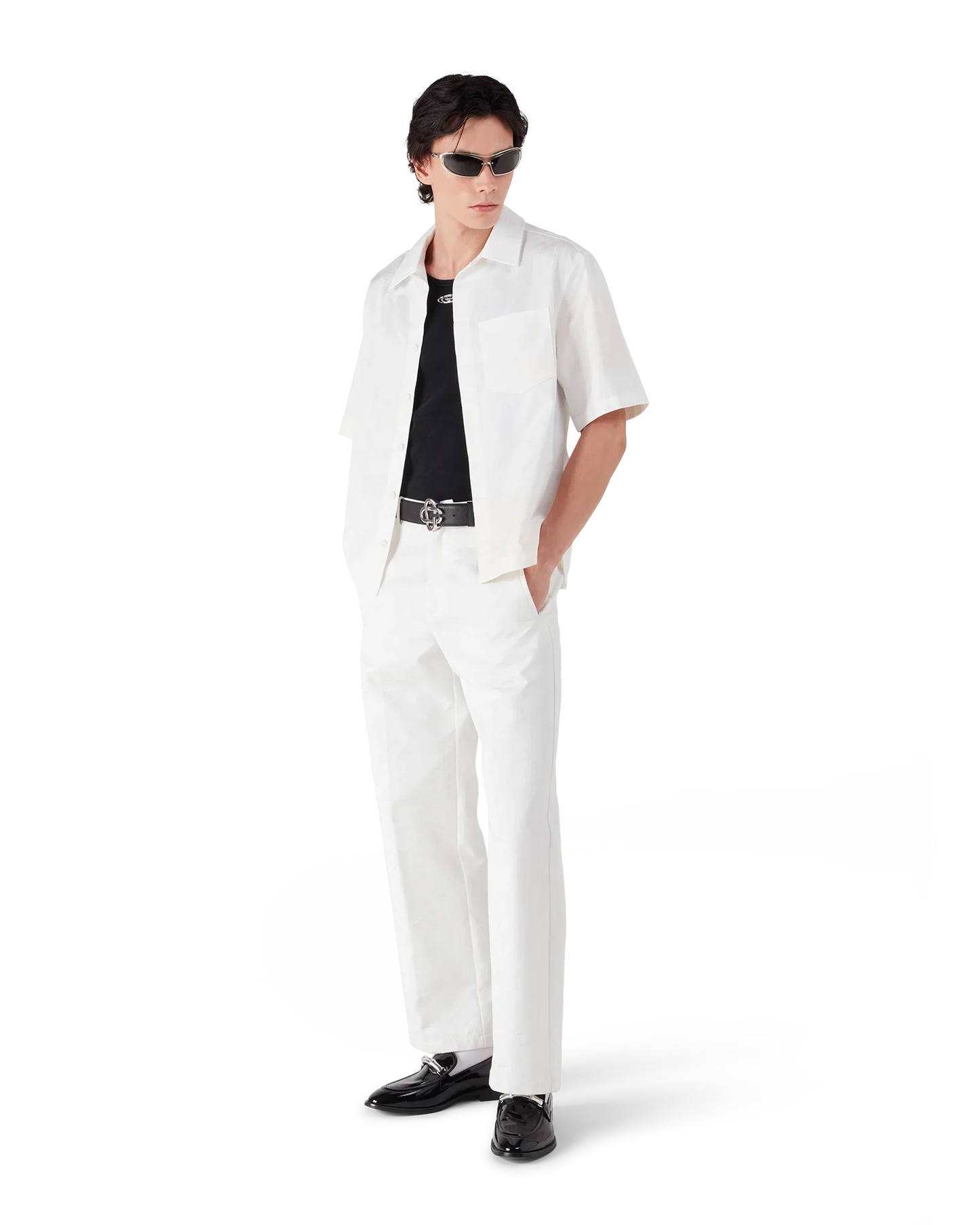 Chemise blanche monogrammée à manches courtes