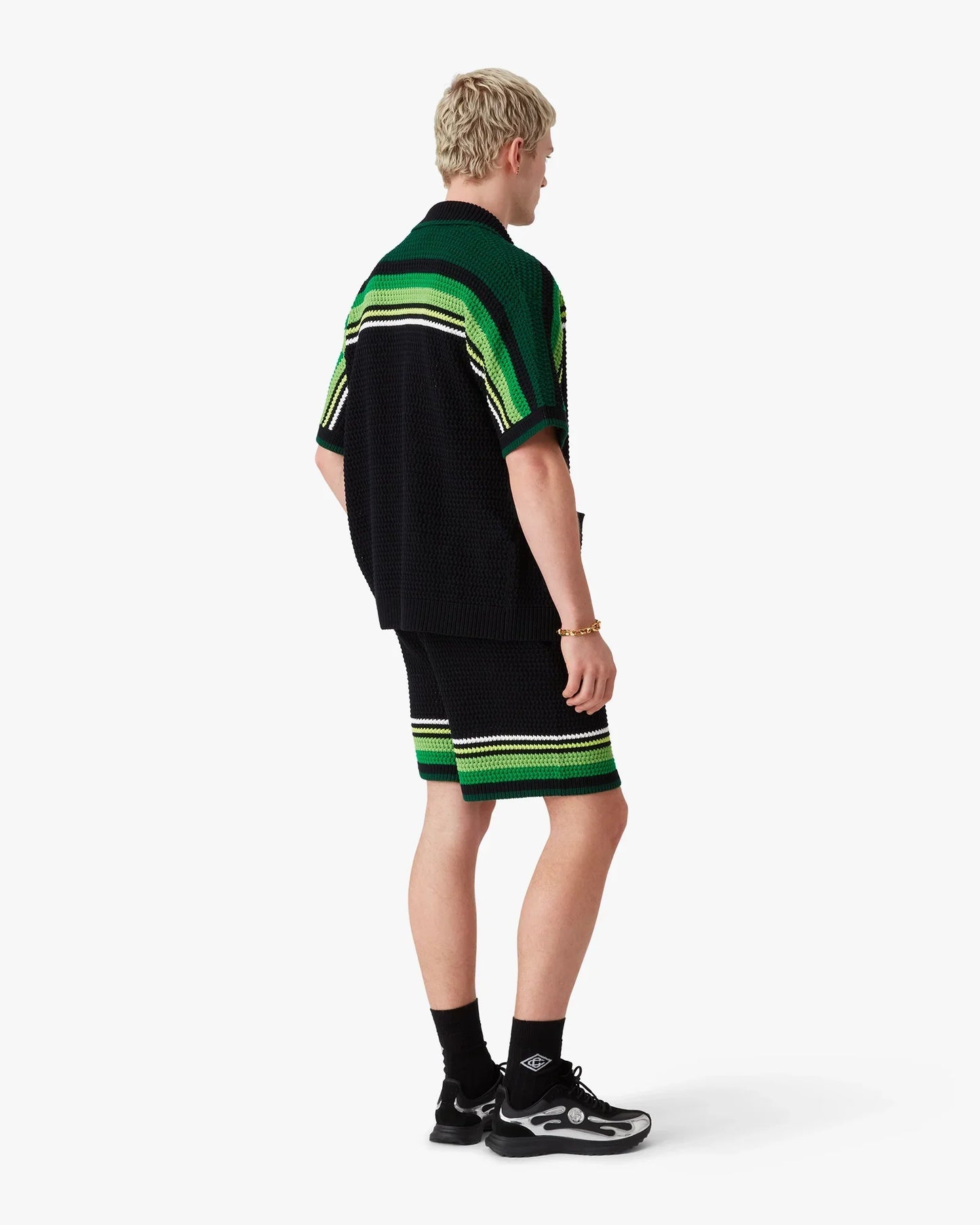 Short en crochet rayé noir et vert