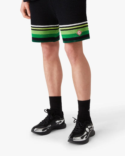 Short en crochet rayé noir et vert