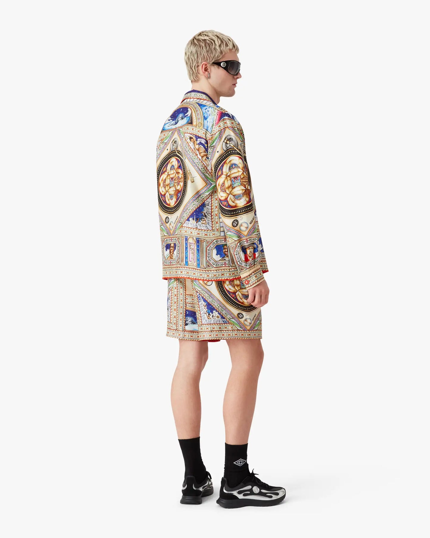 Chemise en soie à manches longues Plafond Orné De Musique