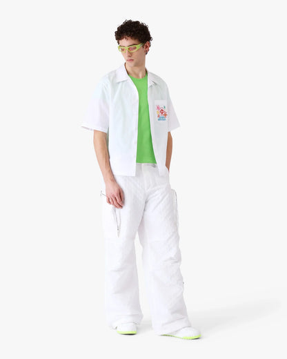 Chemise brodée à manches courtes avec collage d'icônes graphiques