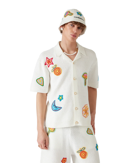 Chemise courte en crochet à motifs