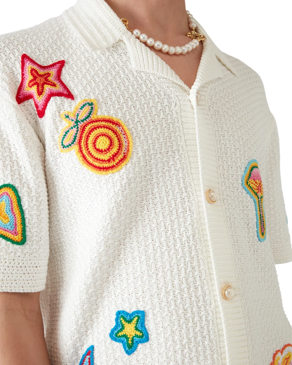 Chemise courte en crochet à motifs