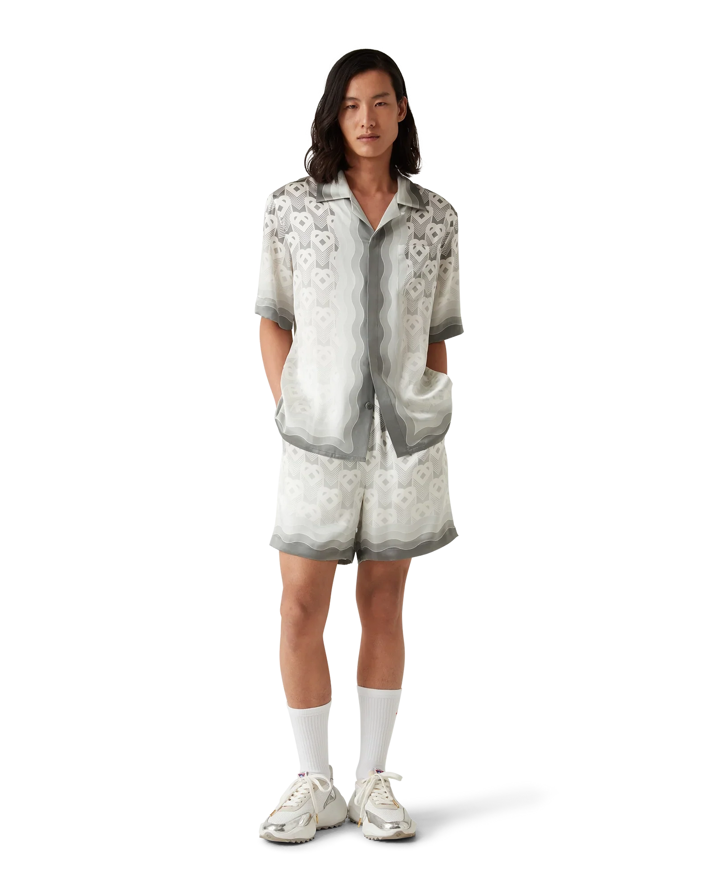 Chemise en soie à manches courtes et monogramme cœur dégradé